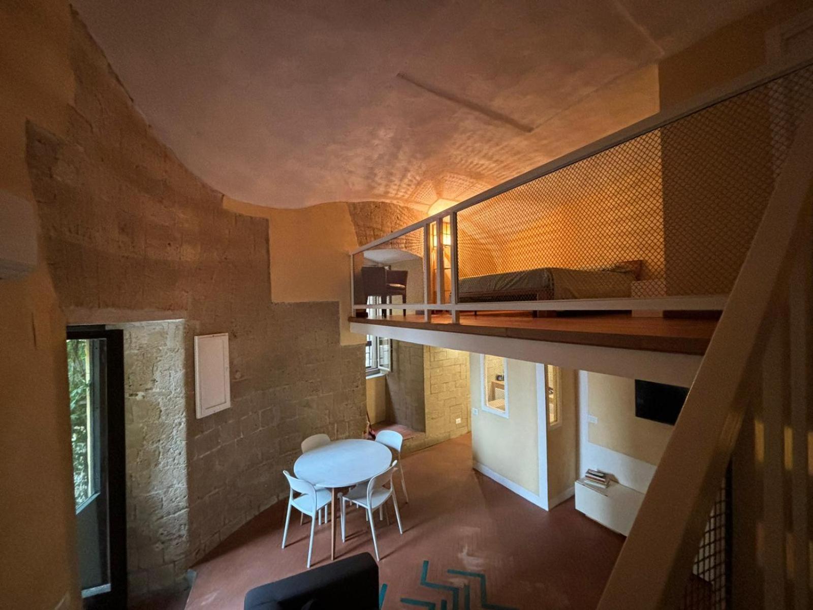 La Casa Nel Tufo